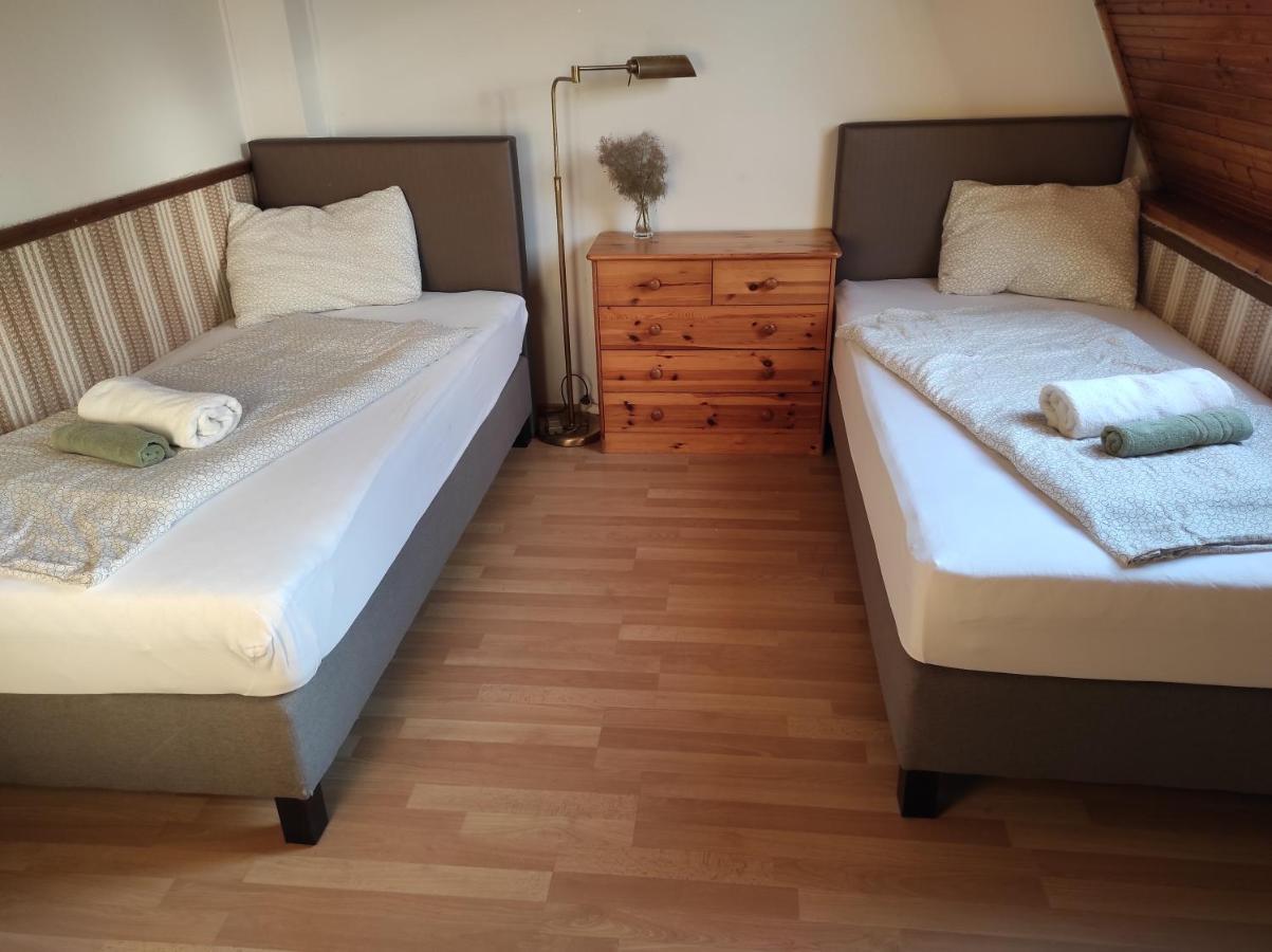 Fuevesi Vendeghaz Hotel Balatonfüred Buitenkant foto