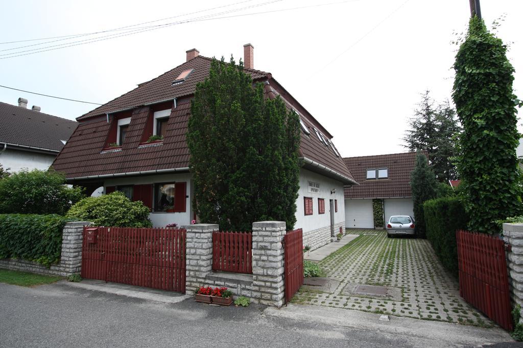 Fuevesi Vendeghaz Hotel Balatonfüred Buitenkant foto